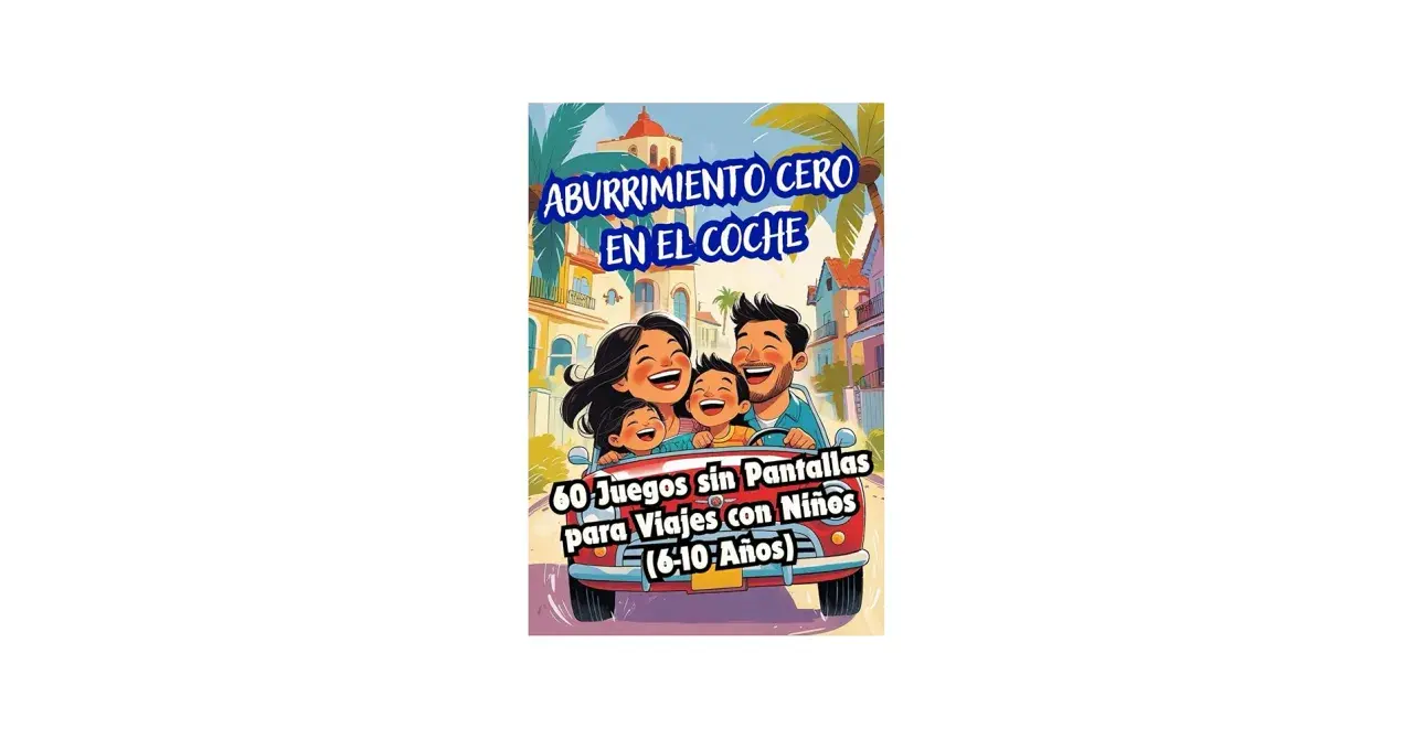 Familia feliz en coche, disfrutando de juegos para el coche niños sin pantallas. ¡Adiós al aburrimiento en viajes!